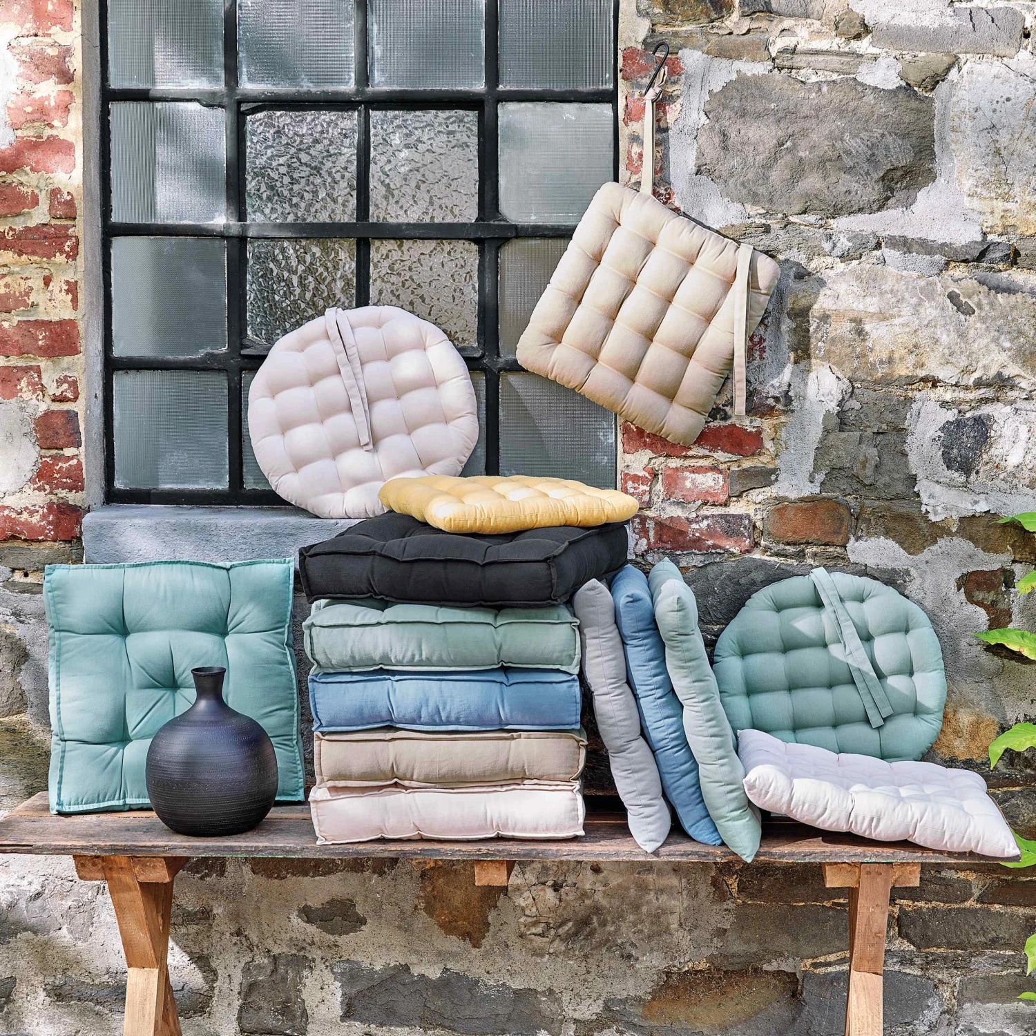 Stuhlkissen Mit Bändchen L 35 X B 37cm SOLID In Creme 2 Stuhlkissen Mit Bändchen L 35 X B 37cm SOLID In Creme – Bild 2